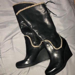 UGG Leather Heal Boots